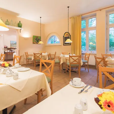Hotell Western Geheimer Rat 3*