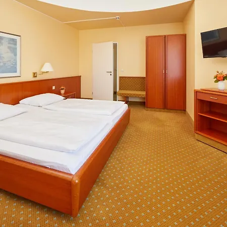 Western Geheimer Rat Hotel 3*