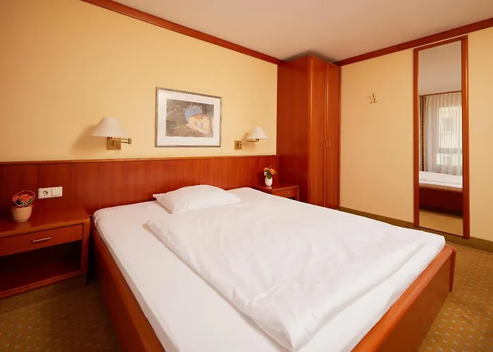 Western Geheimer Rat 3*