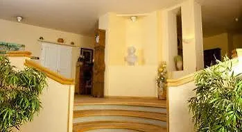 Western Geheimer Rat 3*